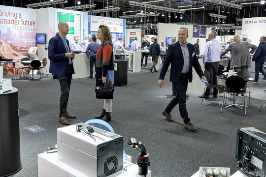 Dette billede illustrere EOT byder på det nyeste af det nye indenfor elektronik og teknologi