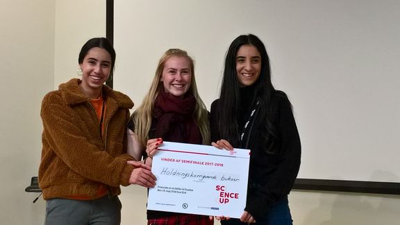 Dette billede illustrere IDA – Rødkilde-piger klar til finalen i Science Cup