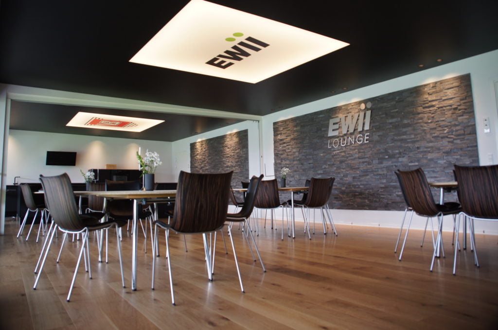 Dette billede illustrere Lumiére lyser op i ny lounge i Vejle Boldklub