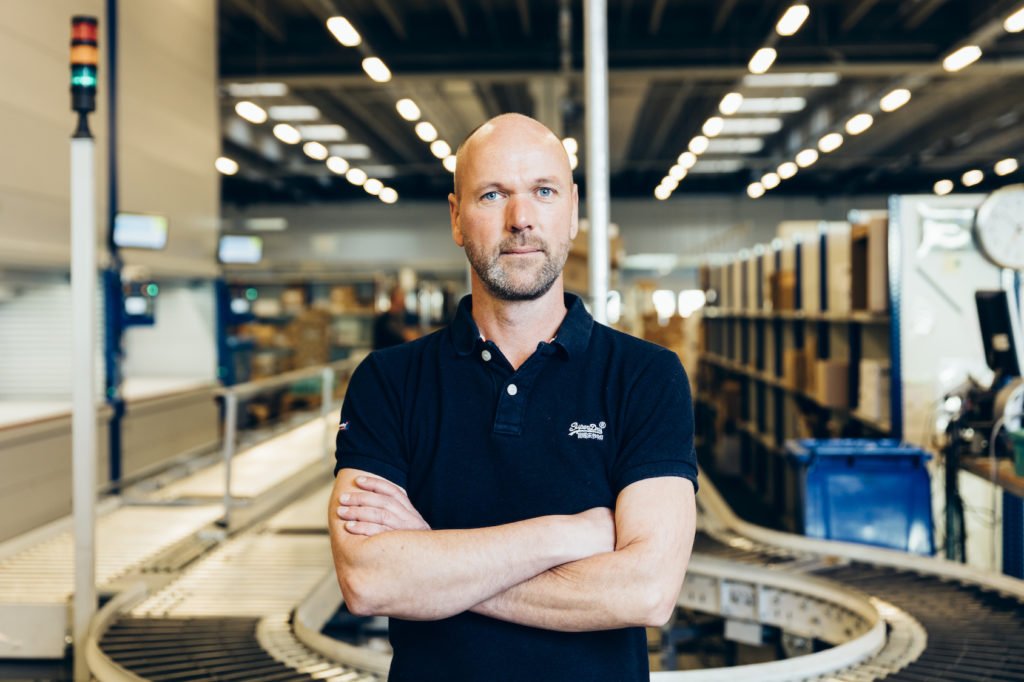 Dette billede illustrere Nye varekategorier sætter turbo på lagerautomation i Lyreco