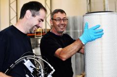 Dette billede illustrere S.E.W. North Filtration – Producent af industrifiltre satser stort på robotter