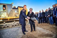 Dette billede illustrere Første spadestik taget på Hanstholm Havn