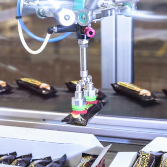 Dette billede illustrere Schneider Electric – Innovativ pakkerobot giver nye muligheder for fleksibilitet i produktionen