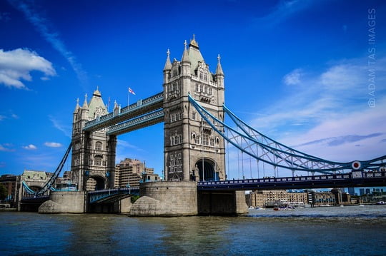 Dette billede illustrere WindowMaster – Ikoniske London Tower Bridge får ansigtsløft