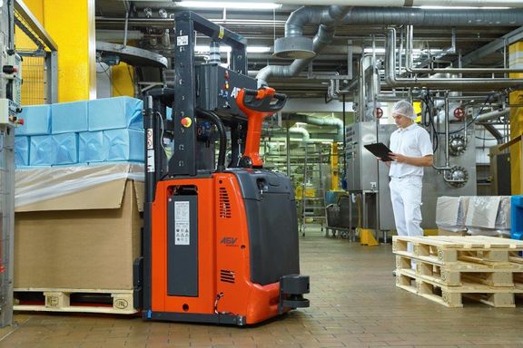 Dette billede illustrere BILA – Førerløse truck løser flaskehalsproblemer på danske industriarbejdspladser