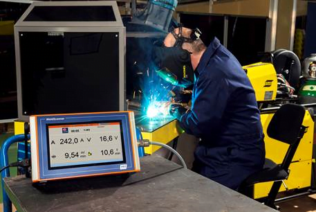 Dette billede illustrere ESAB Digital Solutions tilbyder en gnidningsløs kundeoplevelse på tværs af en række af online datastyringsløsninger