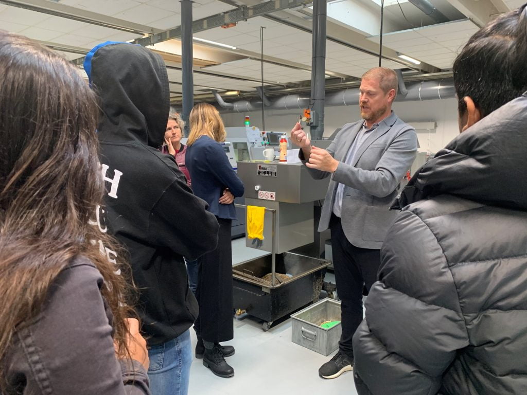 Dette billede illustrere Ishøj Mekaniske inspirerer folkeskoleelever til at vælge erhvervsuddannelse