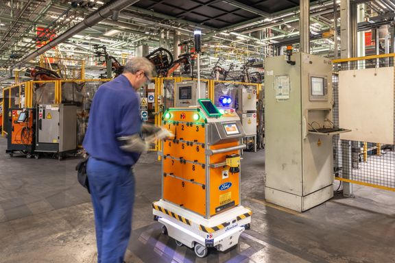 Dette billede illustrere MiR – Den globale bilindustri automatiserer produktionen med mobile danske robotter