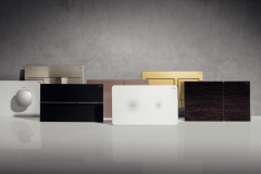 Dette billede illustrere Viega lancerer over 50 specialdesignede betjeningsplader til væghængte toiletter