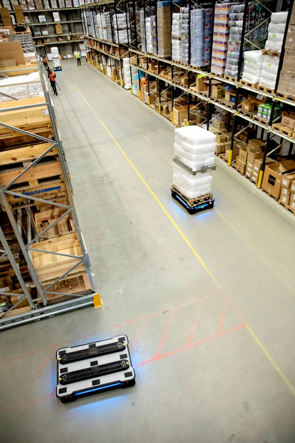 Dette billede illustrere MiR – ICM effektiviserer lagerlogistikken med mobile robotter
