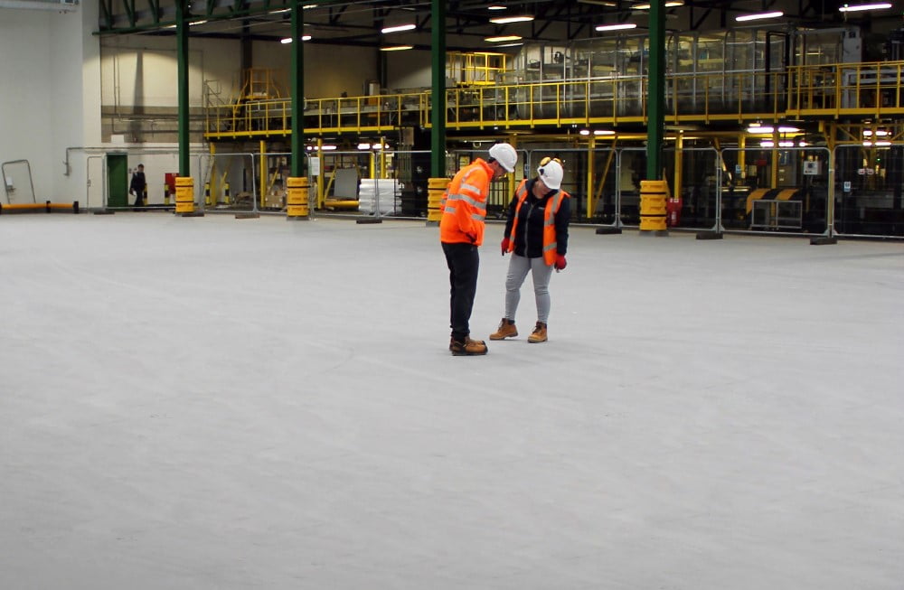 Dette billede illustrere Master Builders Solutions lancerer Ucrete® CS, et unikt, robust, farvestabilt gulv med forbedrede æstetiske egenskaber