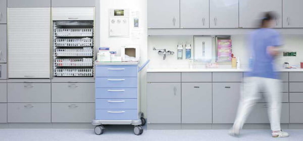 Dette billede illustrere Oras Armatur – Sådan fremmer SMART armaturer hygiejnen i sundheds- og plejemiljøer