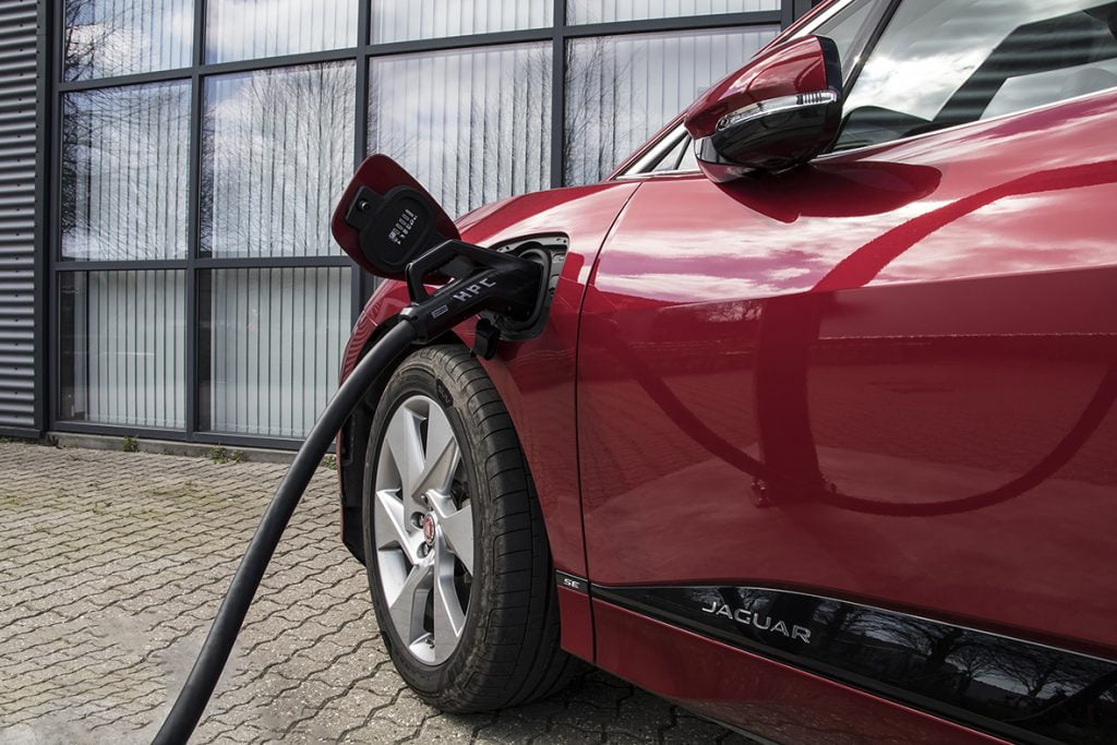Dette billede illustrere Ny batteriteknologi skal sikre grøn lynopladning af elbiler i hele Danmark