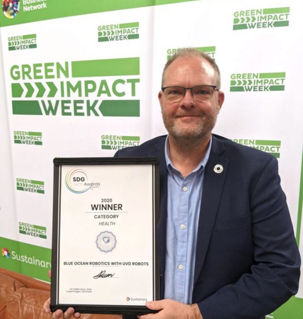 Dette billede illustrere Dansk desinfektions-robot kåret som Danmarks mest bæredygtige løsning til sundhedsområdet