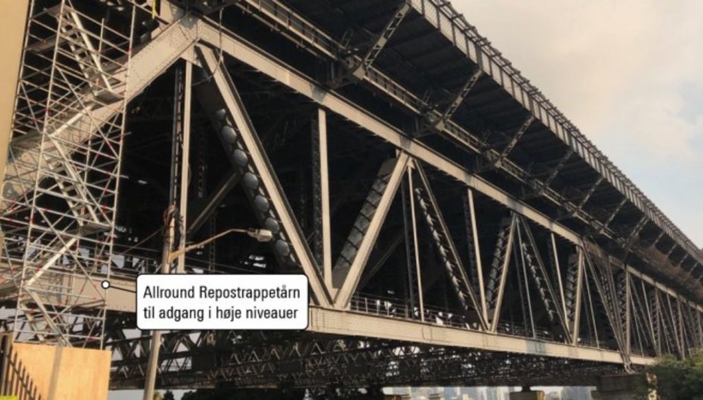 Dette billede illustrere Layher – Allround repostrappetårn til renovering af Sydney Harbour Bridge