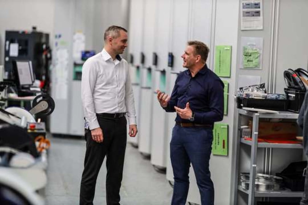 Dette billede illustrere Linak investerer i fremtiden med helt ny SMT-linje