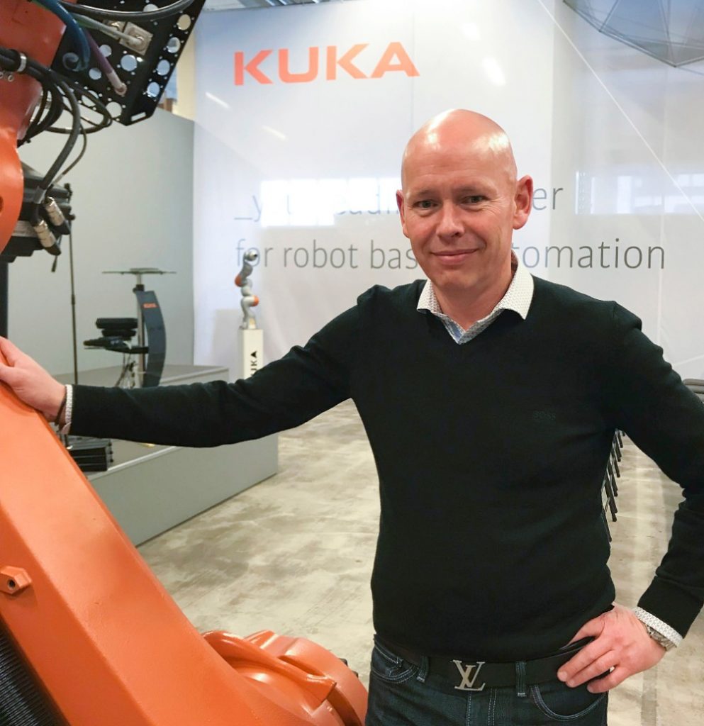 Dette billede illustrere Danmarks manager overtager som salgschef hos KUKA Nordic