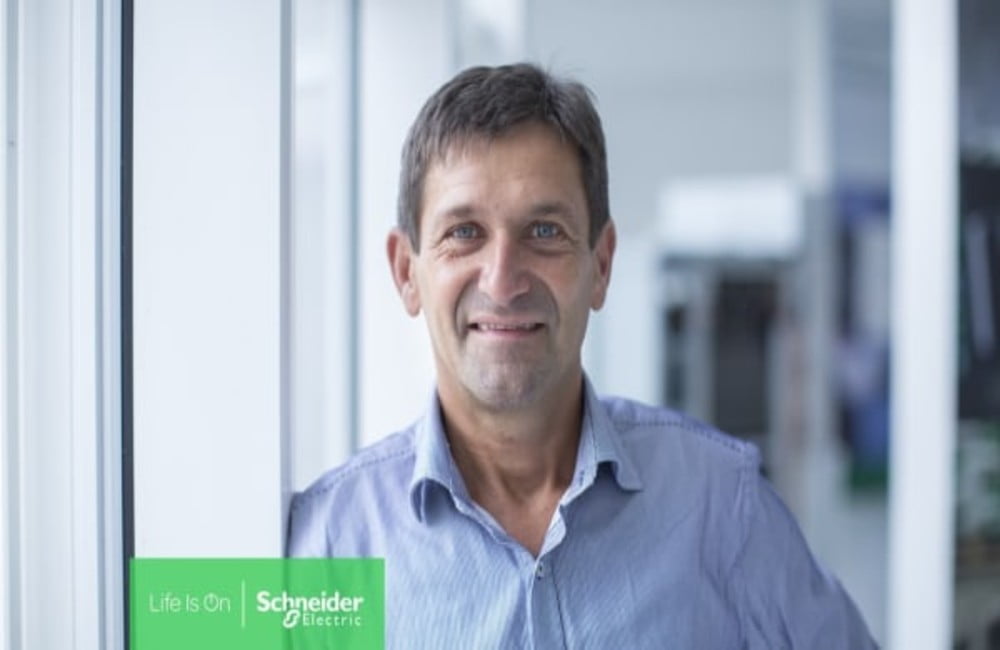 Dette billede illustrere Schneider Electric lancerer verdens mest kompakte og energioptimerede UPS