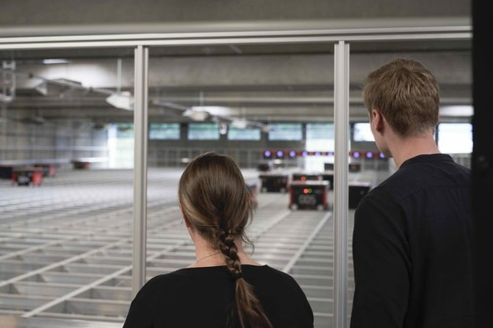 Dette billede illustrere Robotlager fra Element Logic skal fremtidssikre succesfuld designvirksomheds logistik og lagerfunktioner