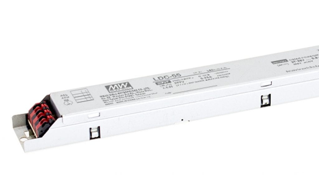 Dette billede illustrere Power Technic – Smal og lang AC/DC LED driver i metal og plast hus