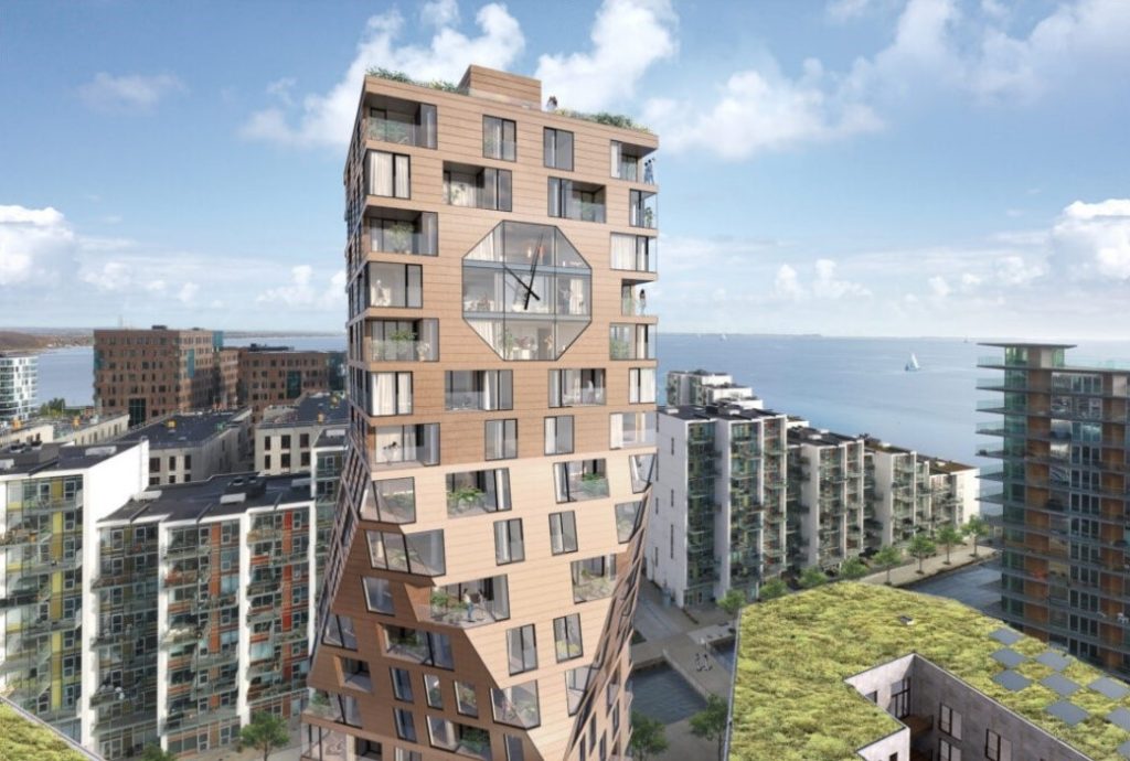 Dette billede illustrere KRONE højt til vejrs i Aarhus