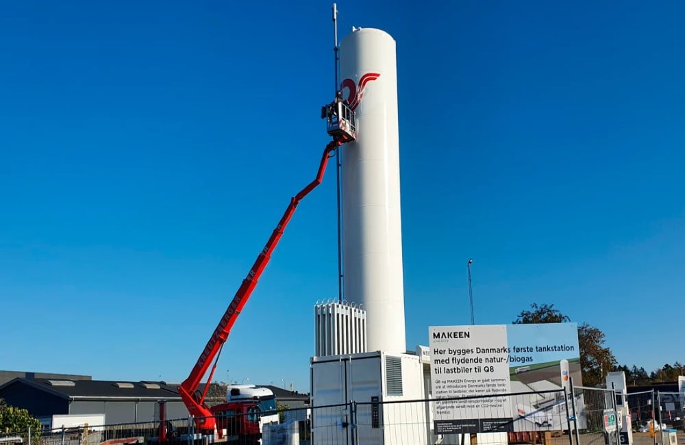 Dette billede illustrere Q8: Tanken på plads: Danmarks første LNG-anlæg åbner i januar 2022 i Padborg