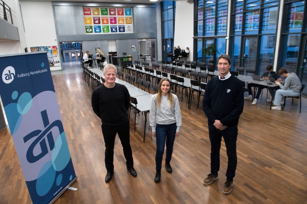 Dette billede illustrere Sanistål og Aalborg Handelsskole klar med ny eksklusiv elevuddannelse