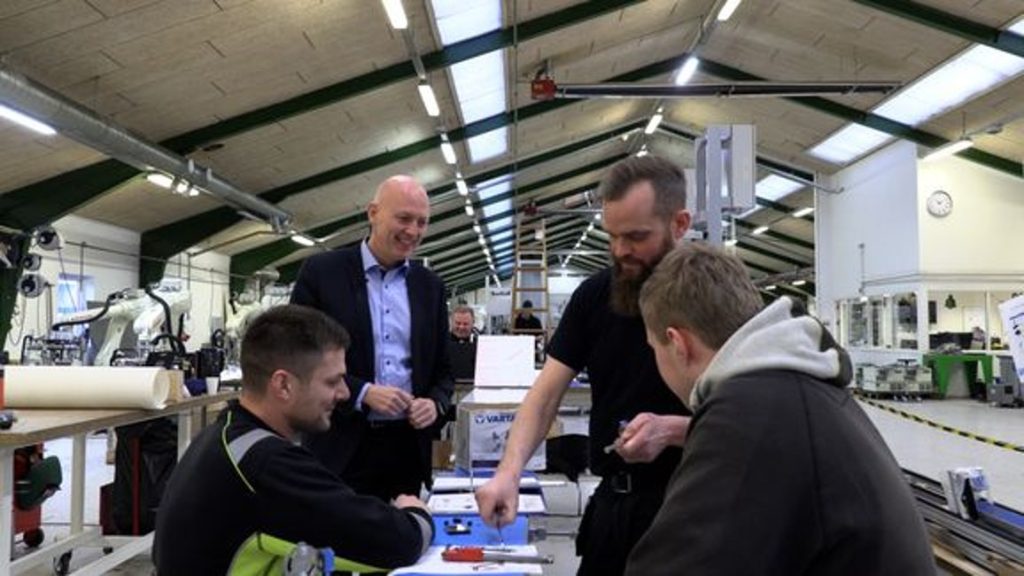 Dette billede illustrere BILA øger eksporten og tangerer milliarden