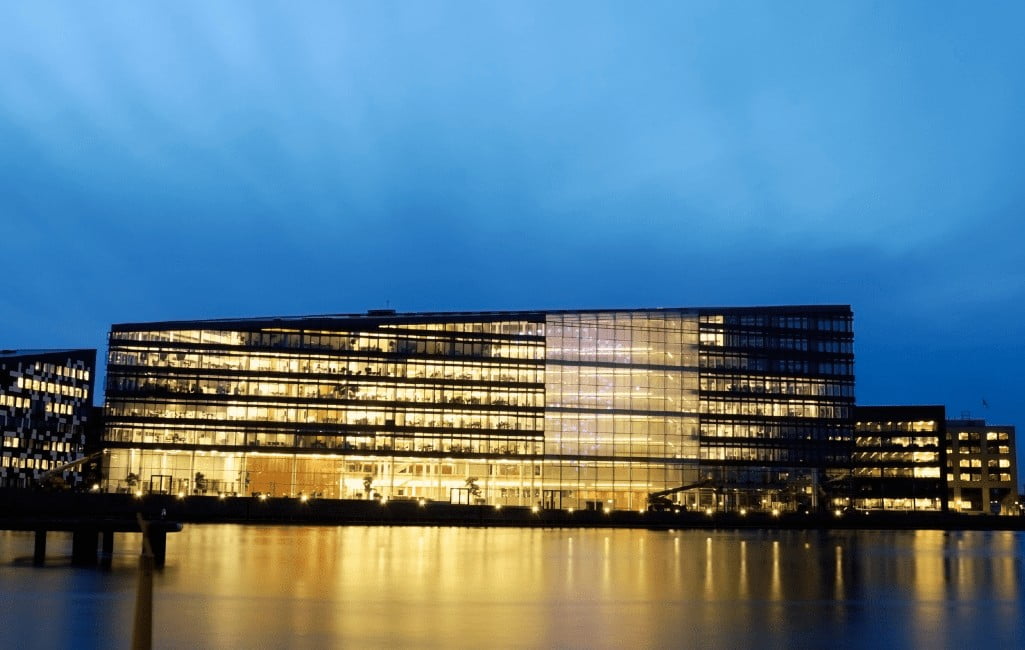 Dette billede illustrere Praktisk UPS-guide hjælper virksomheder med at vælge den rigtige nødstrømsløsning