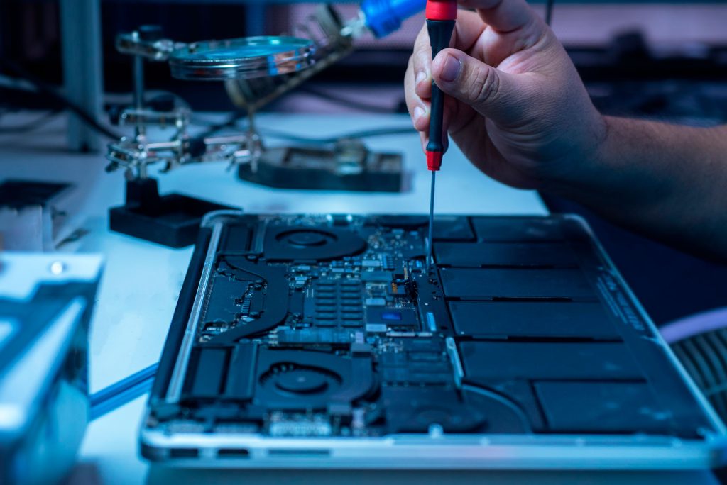 Dette billede illustrere Alt du skal vide om reparation af MacBooks