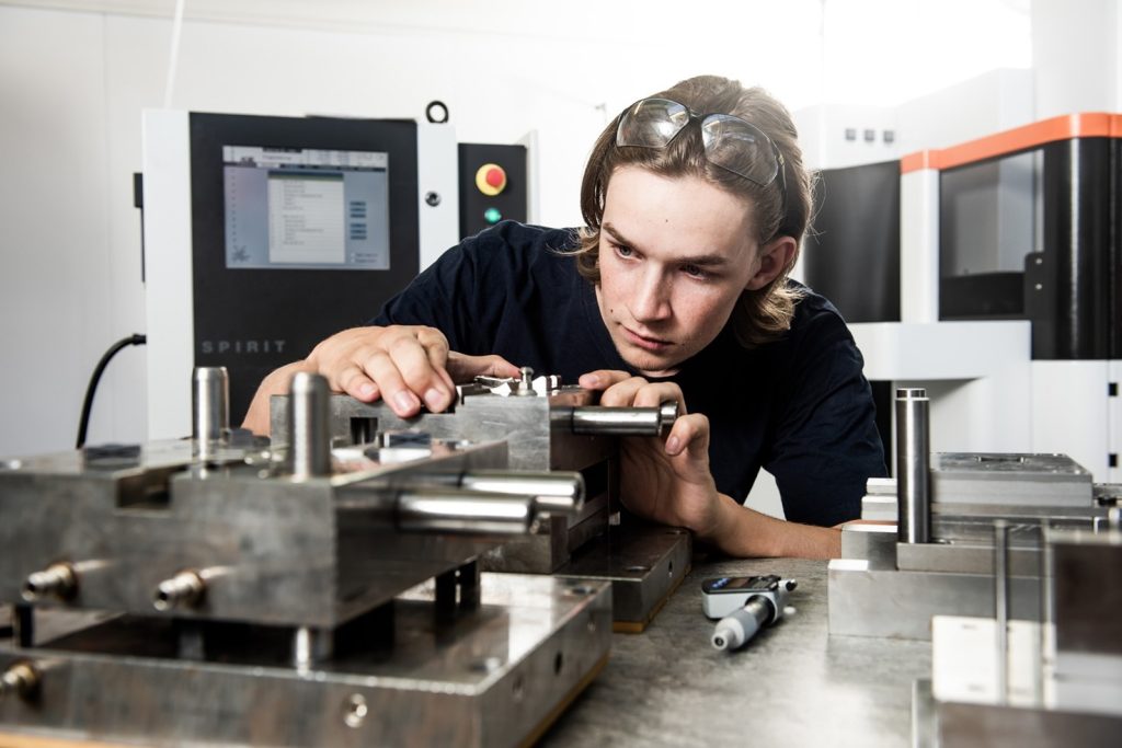 Dette billede illustrere Vald. Birn inviterer fremtidens værktøjsmagere til fyraftensmøde