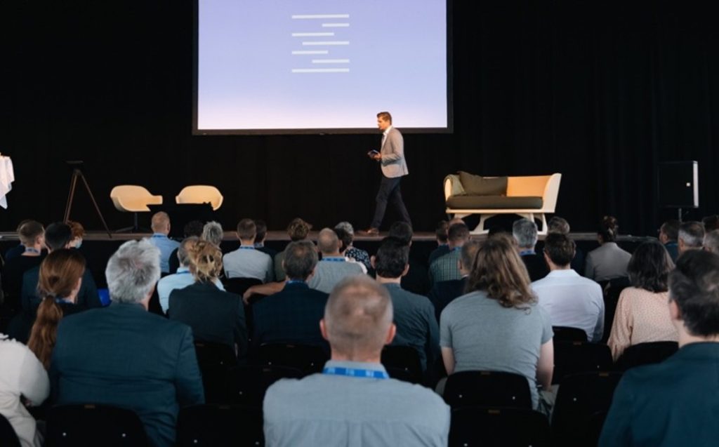 Dette billede illustrere Dansk AM Hub – Flere end nogensinde samles til grøn 3D print konference