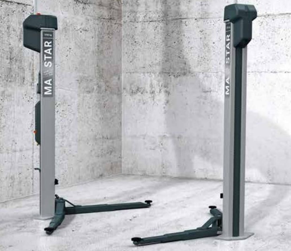 Dette billede illustrere LØWENER Industri tilbyder 3,5 ton, 2 Søjlet autolift, klar til levering