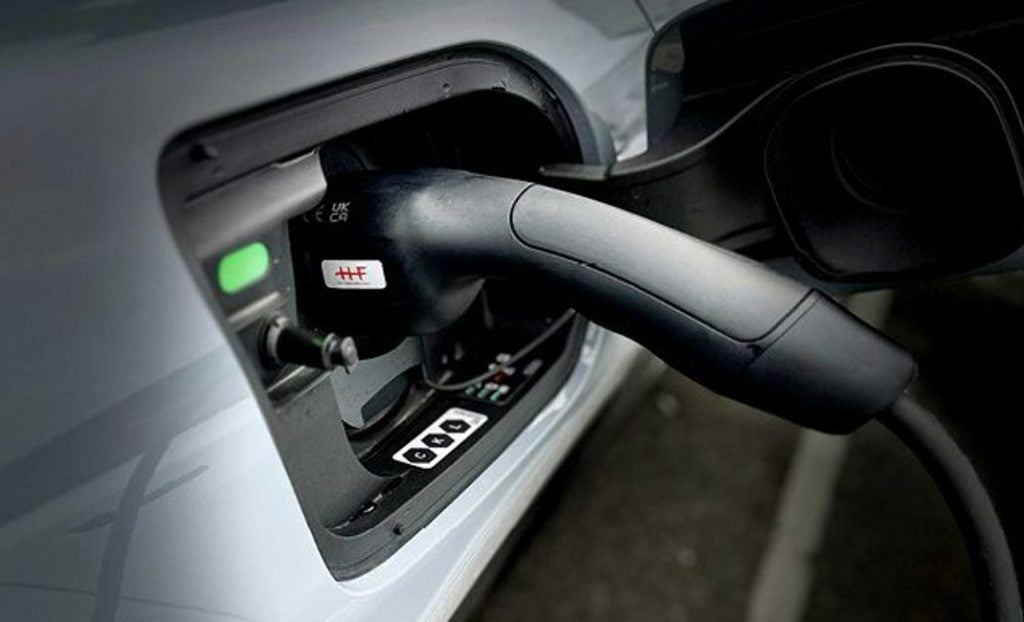 Dette billede illustrere Hans Følsgaard lancerer egen serie af ladekabler til elbiler