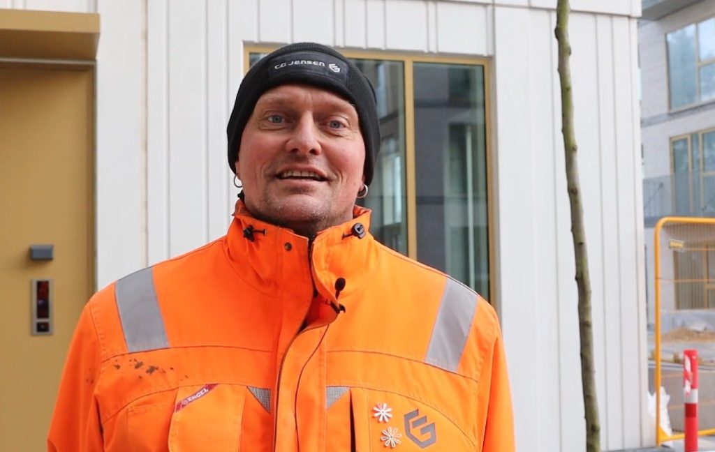 Dette billede illustrere Ny serie følger CG Jensens medarbejdere på jobbet