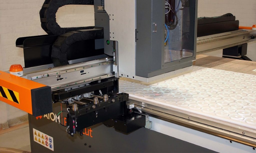 Dette billede illustrere AAG – Få fræset dine emner i gummi, plast eller skum