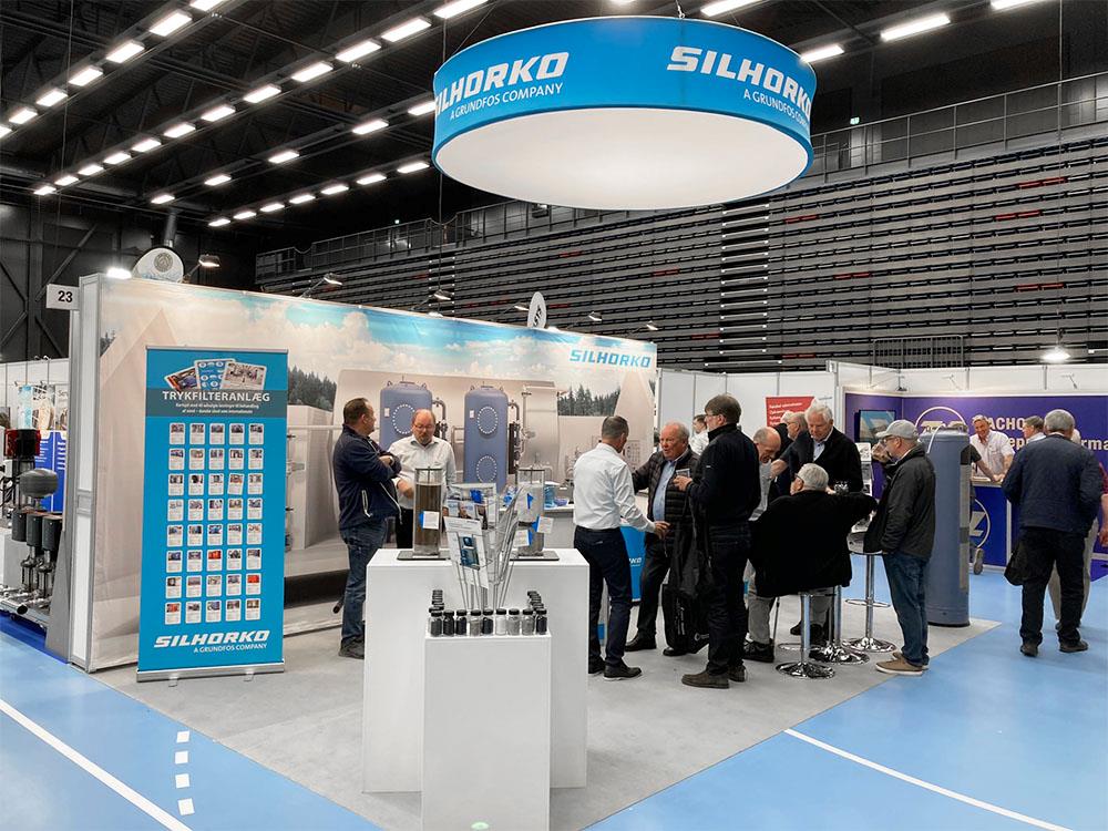 Dette billede illustrere SILHORKO – Vi ses i Aars til fagmesse for vandværksfolk