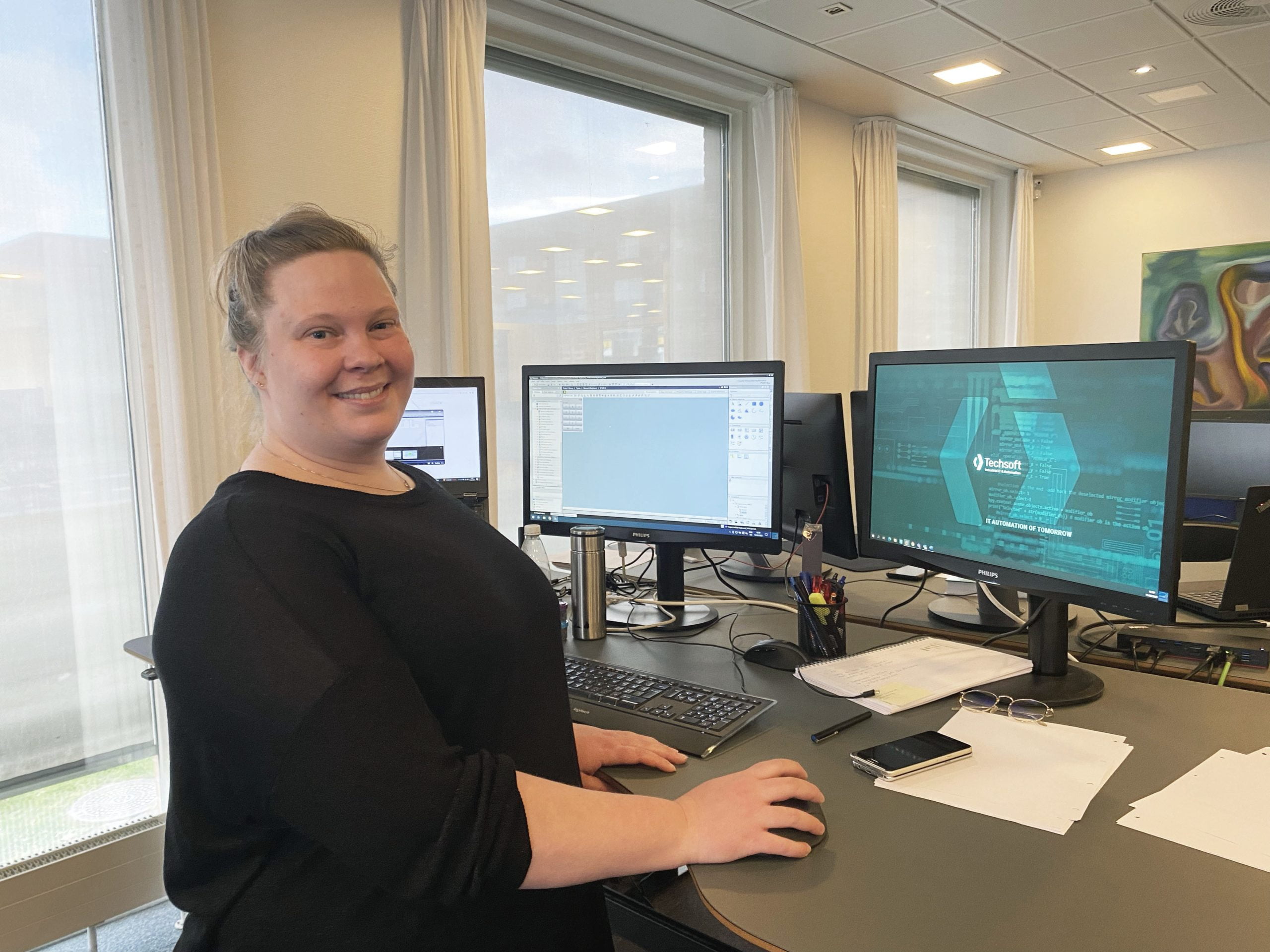 Automationshuset Techsoft A/S i Kolding har en af landets få kvindelige automationsteknologer, Majbrit Nørgaard, ansat. Hun er tidligere uddannet pædagog, hvilket har givet hende kælenavnet "robotpædagogen" blandt kollegerne.