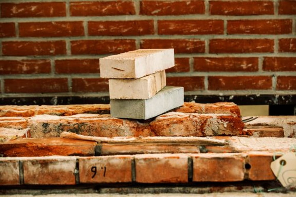 Et nyt, digitalt materialepas skal gøre det nemmere at dokumentere kvaliteten af genbrugsmaterialer i byggeriet og sikre, at alle i byggeriets cirkulære værdikæde 'taler samme sprog'.