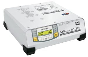 BATTERILADER – GYSFLASH PRO 100.12 HF (5.0m kabel) er en 100 A stabiliseret forsyning med høj effekt og integreret inverterteknologi og fem funktioner: