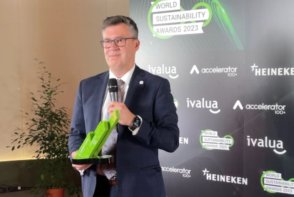 Med sit VARTA®-mærket vinder Clarios World Sustainability Awards’ ‘Circular Economy Award’ der anerkender Clarios’ lederskab for genbrug af batteri