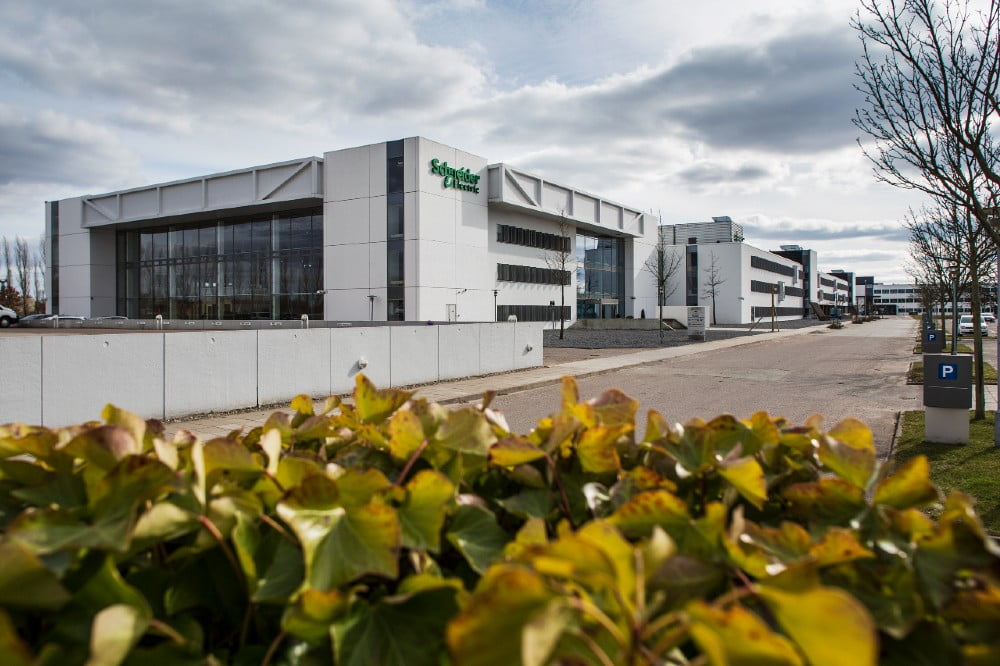 Schneider Electric beskytter innovation og arbejdspladser i Danmark