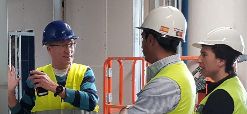 Aabo Akustik & Handel ApS er et Salg- og agenturfirma med over 30 års erfaring inden for forbedring af arbejdsmiljø ved reduktion af støj, indretning af værkførerkontorer og skillevægge.