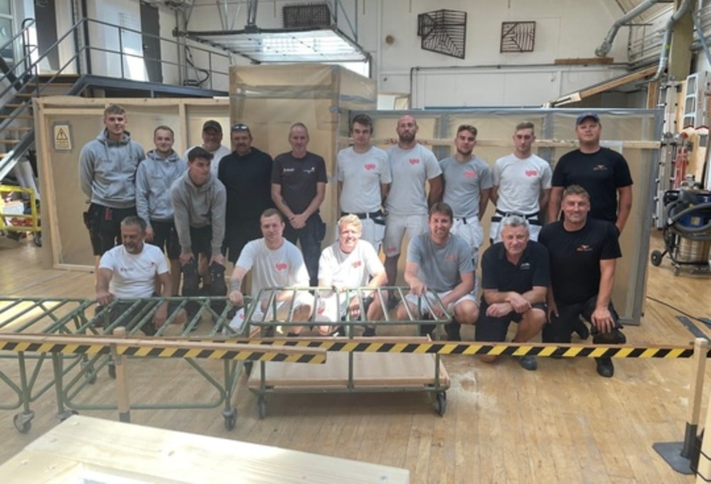 Her ses ét af de hold, som i fremtiden lovligt kan arbejde med nedrivning, hvor asbest indgår. Billedet er fra første kursus på Bornholm. (Foto: EUC Sjælland)