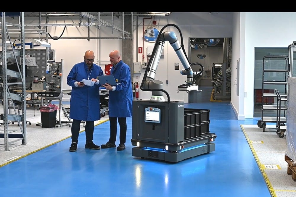 Ny mobil cobot løfter længere, tungere og mere præcist