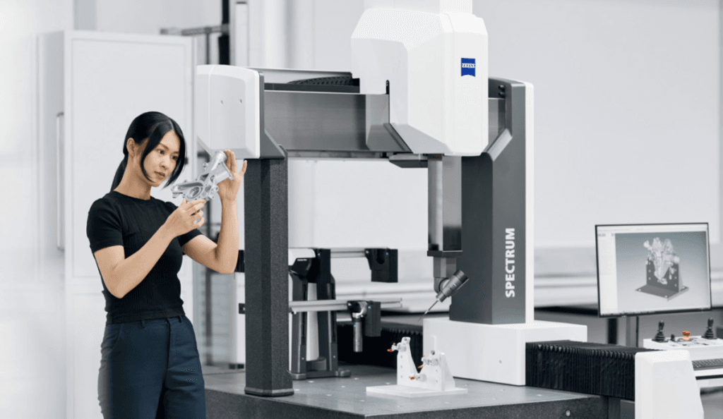 With its sensor flexibility, advanced technology and high accuracy, the new ZEISS SPECTRUM family offers the right solution for a multitude of measurement tasks. Optical scanning is now possible thanks to the new ZEISS LineScan One elevating your performance to a new level.