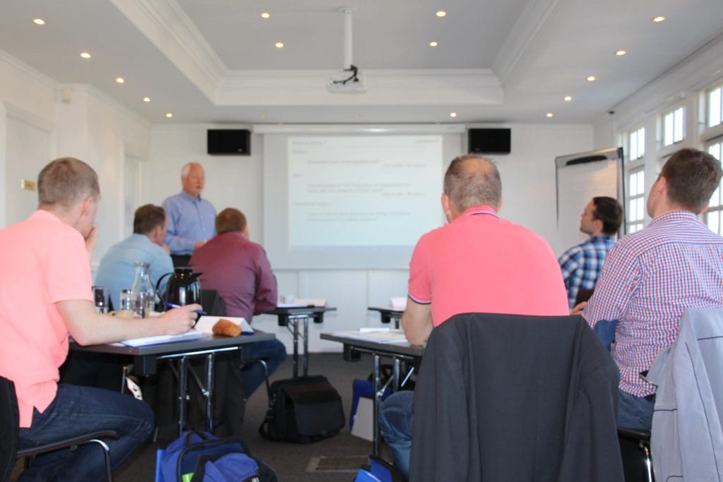 Bliv certificeret eller re-certificeret i Functional Safety