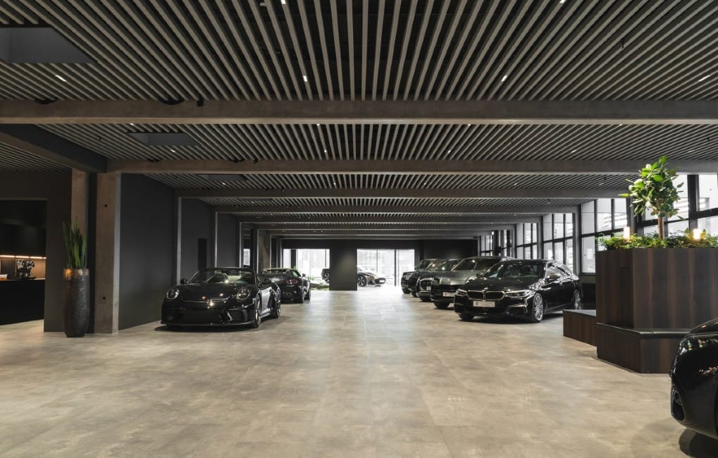 Innovativ loftsløsning med filt – oplev akustik og design i perfekt harmoni