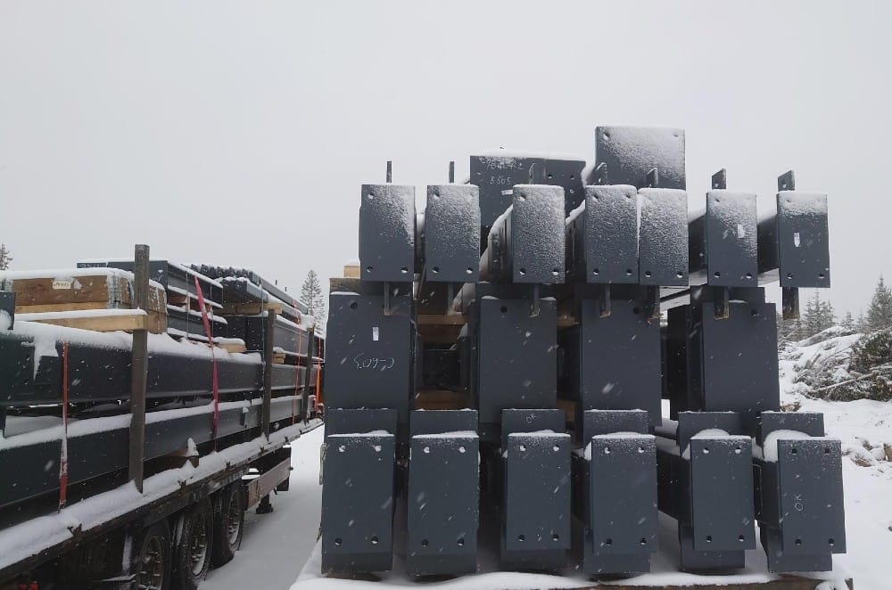 Asymmetrisk stålkonstruktion i iskoldt klima