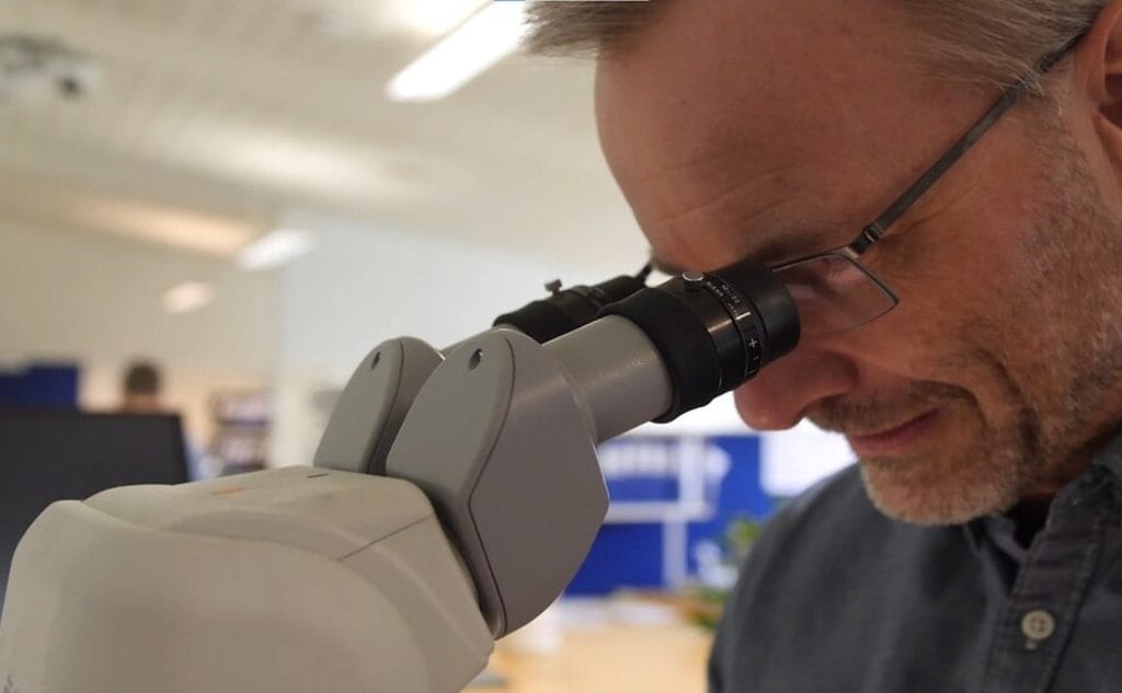 Kundecase fra Stansomatic - Komponenter til elektrokirurgiske instrumenter